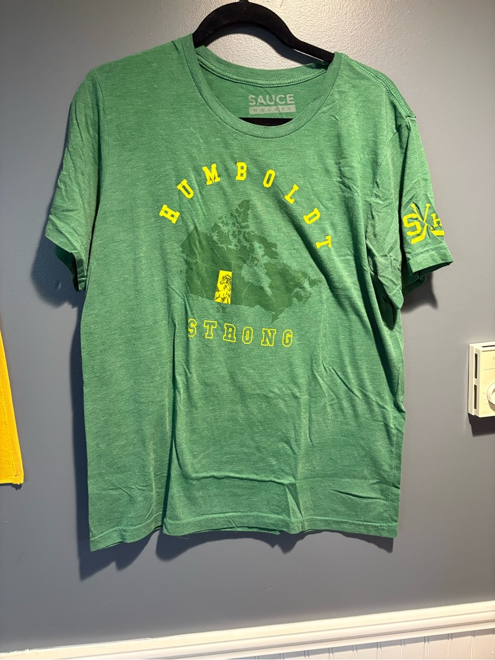 💥Buy 2 Get 1 Free💥 Humboldt Strong Men's Green Graphic Tee